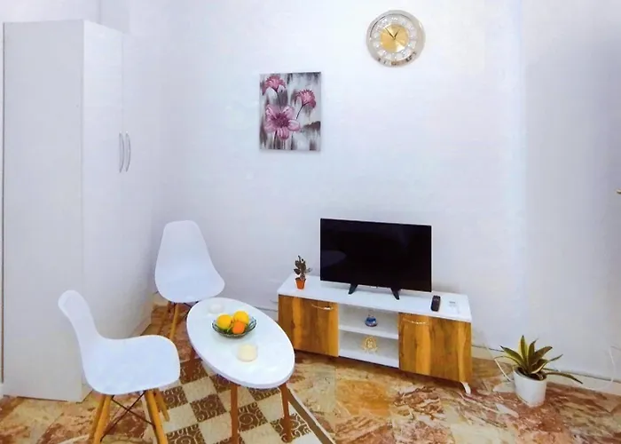 Sazan Apartment-tirana Center * טיראנה