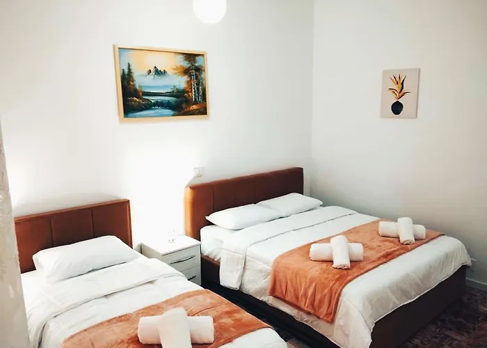 Sazan Apartment-tirana Center アパート